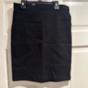 Max Studio Black Diamond Pattern Skirt